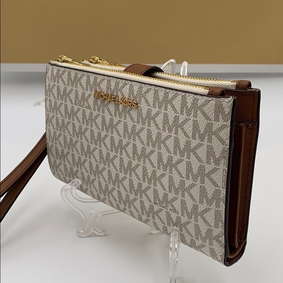 MICHAEL KORS LG DOUBLE ZIP WRISTLET Vanilla - Picture 5 of 16